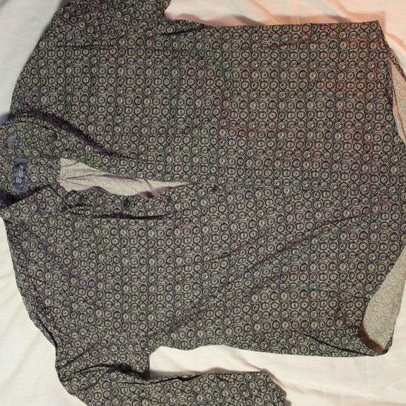 Bosa button down black and white medium circle pattern - Picture 4 of 4